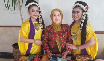 Irma Sasirangan Bertekad Jadikan Kain Sasirangan Mendunia