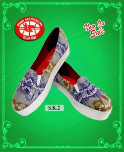 Sepatu sasirangan